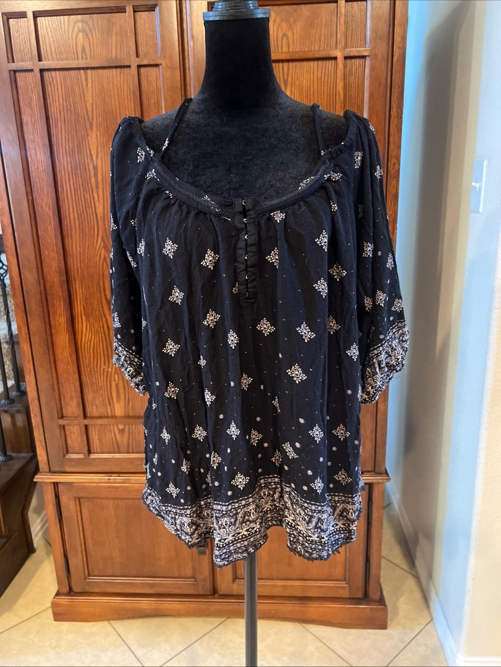 Ecote Urban Outfitters Boho Peasant Blouse Top Med Black Embroidered 3/4 Sleeve